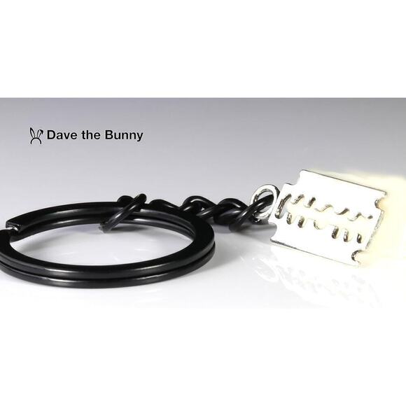 Faux Razor Blade Keychain - Alt Jewelry Scene Emo - Picture 5 of 6